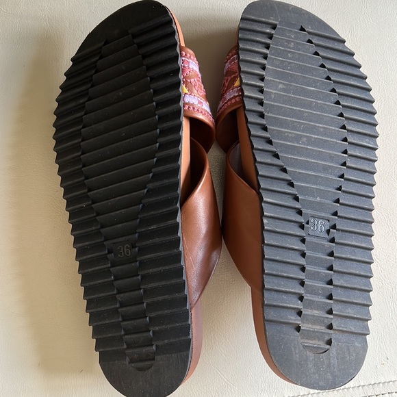 Johnny Was Alessi Leather Slip On Sandal - Picture 2 of 2